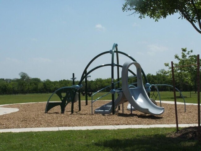 Building Photo - 14001 Cambourne Dr