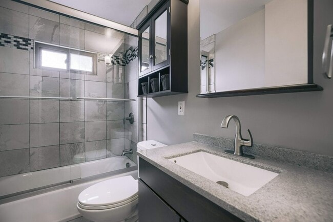 Building Photo - Hamlet St 789-791 MLR