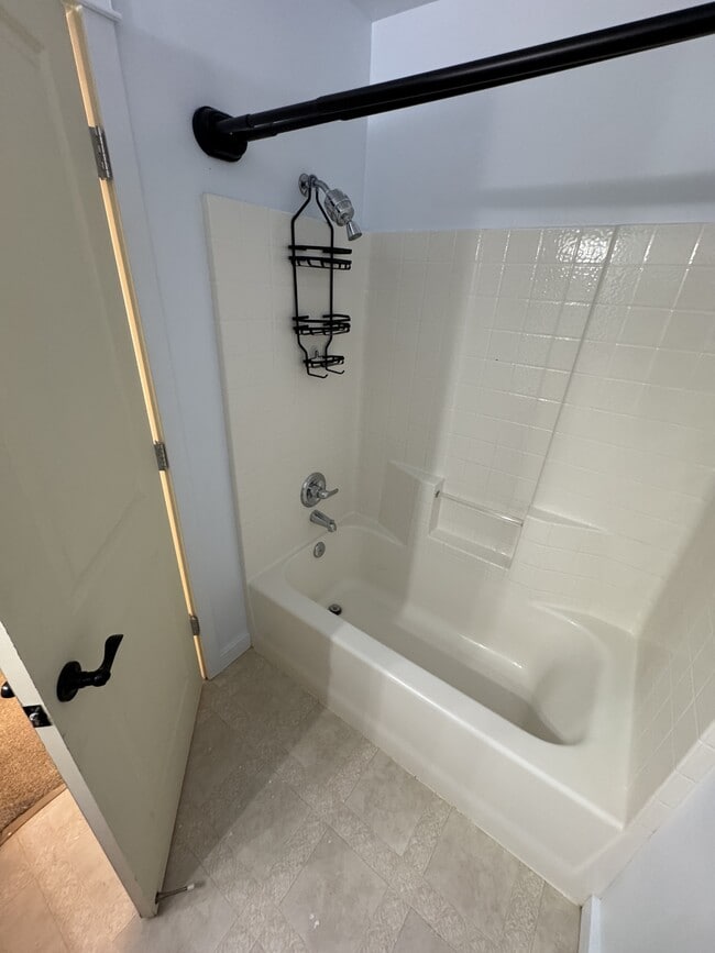 Building Photo - 1924 NE 50th Way