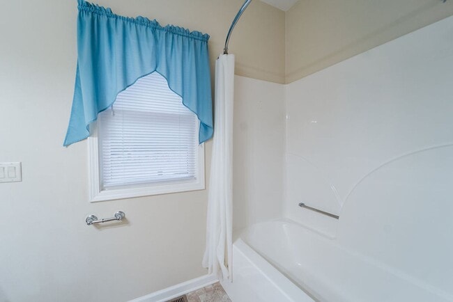 Building Photo - Beautiful 3 Bed, 2 Bath, on the 18 hole of Ponce De Leon golf course!!