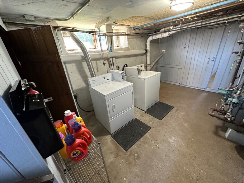 Laundry in building - 85 California St
