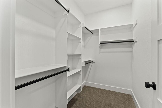 Building Photo - 3505 SW Radiance Ave