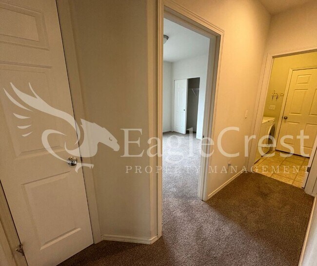 Building Photo - Three Bedroom, Two Bathroom Home Located o...