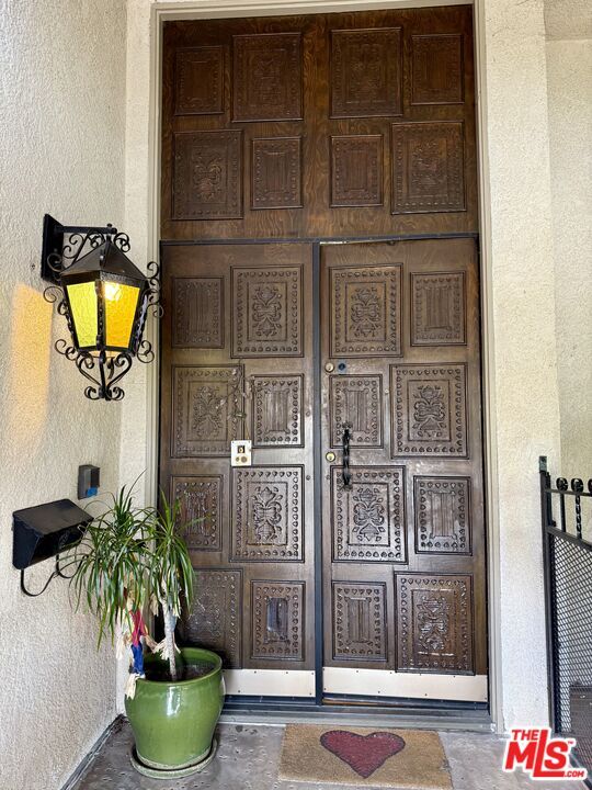 Building Photo - 5310 Lindley Ave