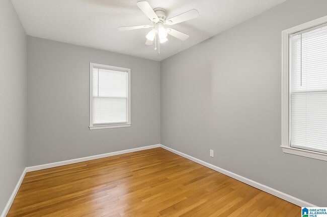 Building Photo - 2710 12th Ave E