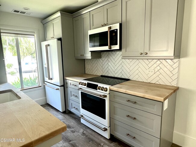 Building Photo - 1735 Orinda Ct