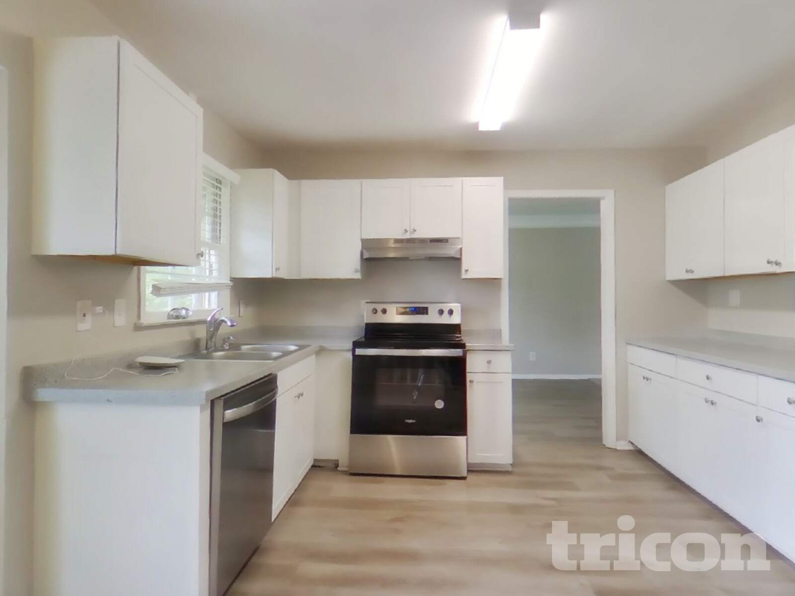 Building Photo - 2339 Country Club Dr SE