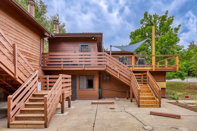 Building Photo - 815 Alpine Ave.