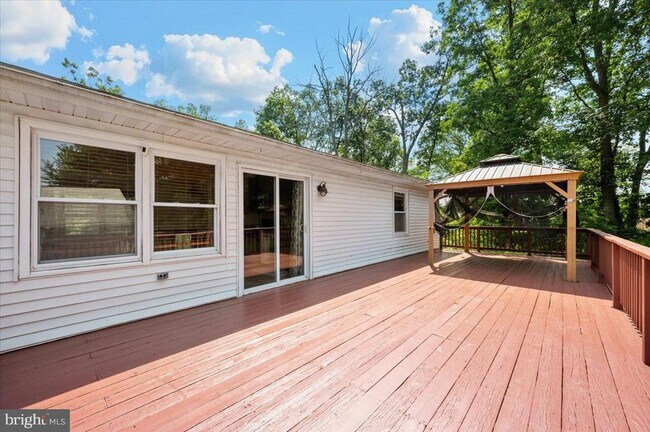 Building Photo - 11584 Liberty Oak Dr