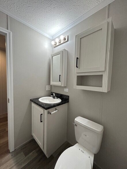 Building Photo - 2366 Harbor Dr