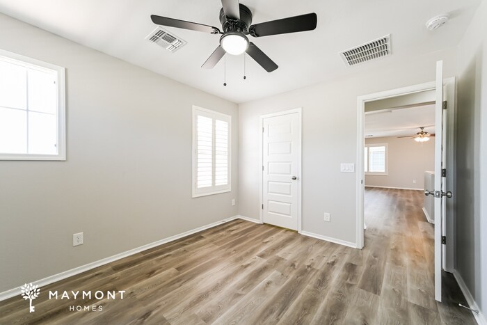 Building Photo - 2530 W Perola Dr