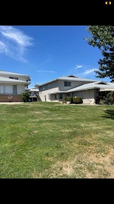 Building Photo - 3673 Park Dr