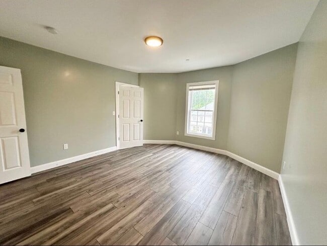 Building Photo - 130 South St