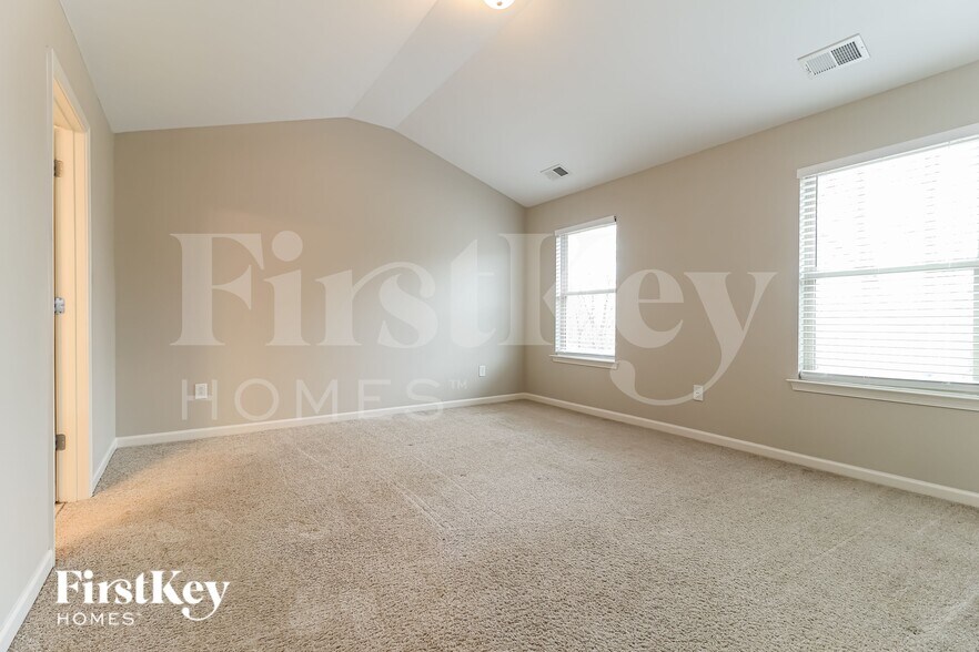 Building Photo - 41 Thunderhawk Ln