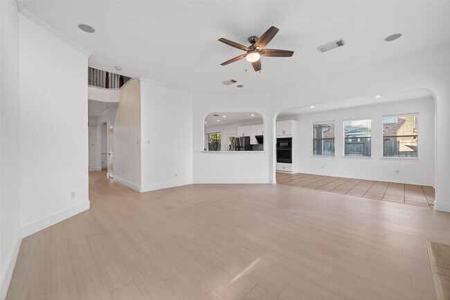 Building Photo - 22115 Oakcreek Hollow Ln