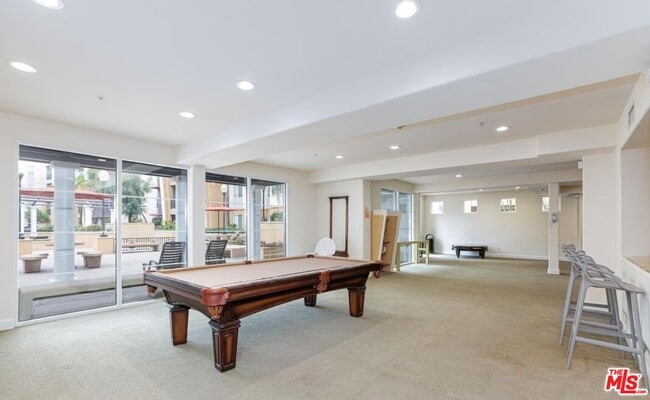 Building Photo - 360 W Ave 26