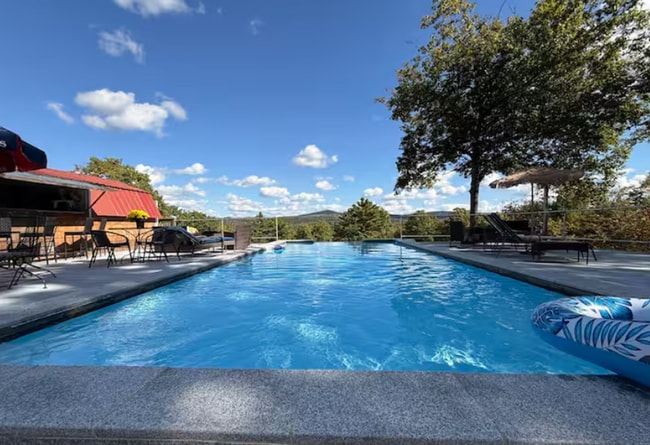 Building Photo - The Eagles Nest