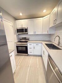 Building Photo - 2261 NE 67th St