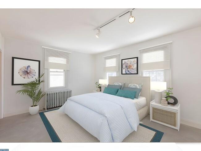 Building Photo - Beautifully Renovated 4 Bedroom, 1.5 Bath ...