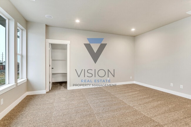 Building Photo - 1098 S High Ridge Dr
