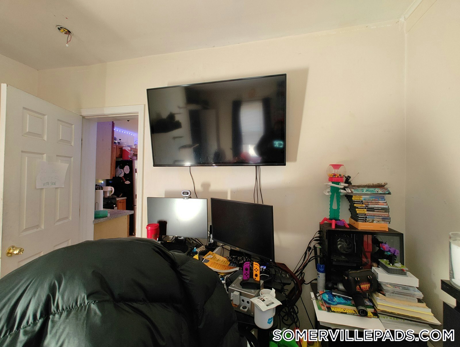 Building Photo - 9 Medford St