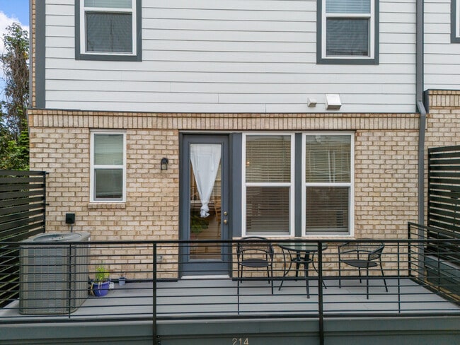 Building Photo - 214 Maidstone Trail