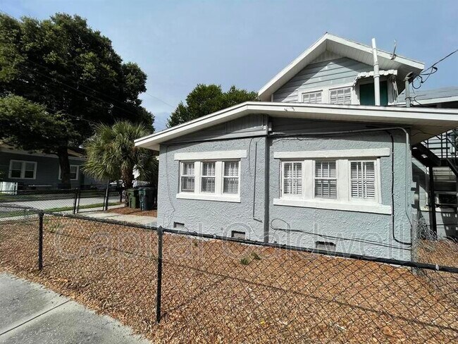 Building Photo - 1028 E 17th Ave