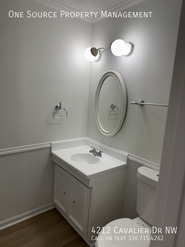 Building Photo - 4212 Cavalier Dr NW