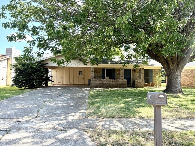 Building Photo - 2513 Tilman Dr