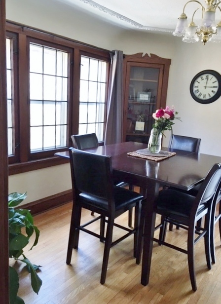 Dining Room - 1612 E Menlo Blvd