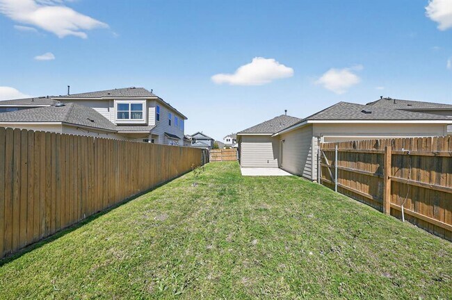 Building Photo - 221 Arabian Colt Dr