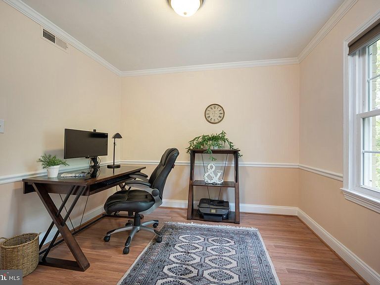 Building Photo - 6726 W Wakefield Dr