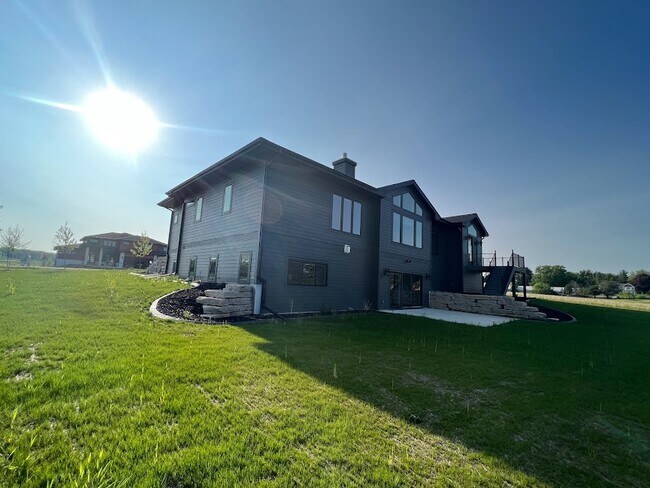 Building Photo - 3636 Eden Ct