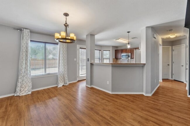Building Photo - 4400 Belfield Ln