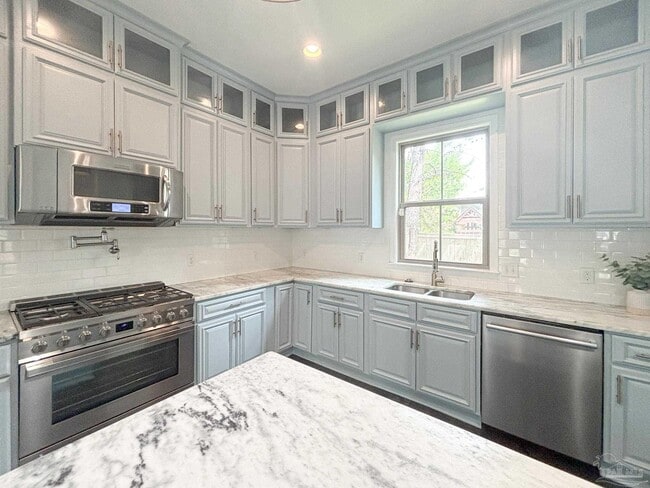 Building Photo - 10682 Noreaster Way