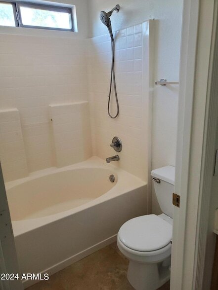 Building Photo - 9962 N 94th Ln