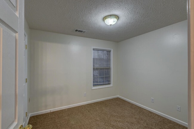 Building Photo - 632 Vonbryan Trace