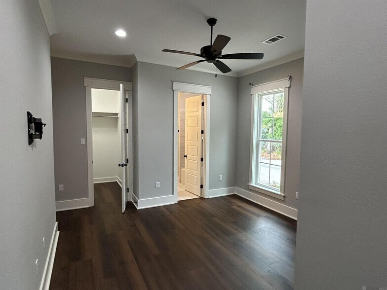 Building Photo - 5704 Goodwood Crossing Ln