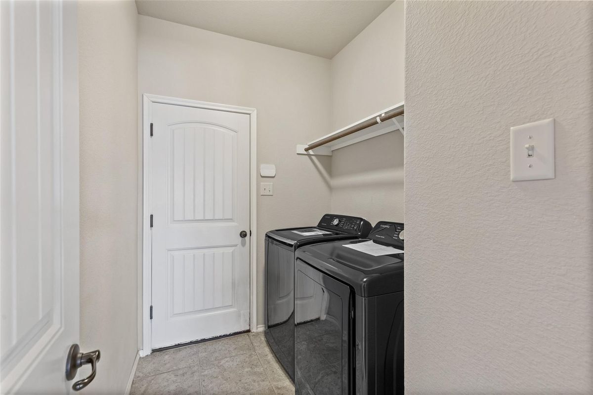 Building Photo - 205 Whitman Dr