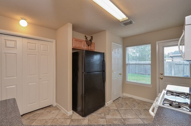Building Photo - 15522 Forest Creek Farms Dr