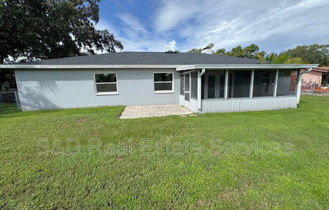 Building Photo - 4120 Old Colony Rd