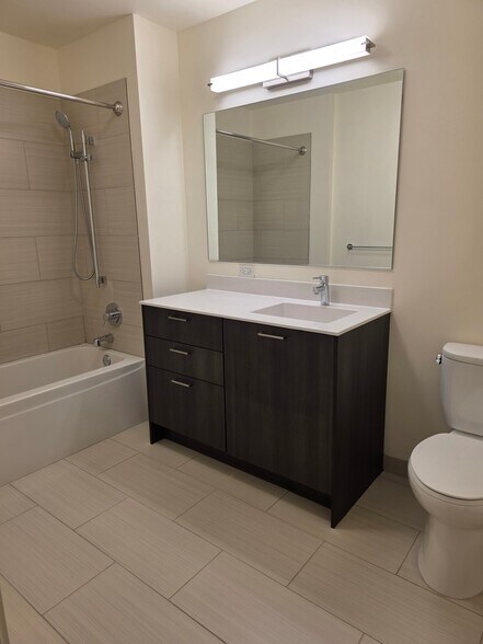 Building Photo - 1342 S Wabash Ave