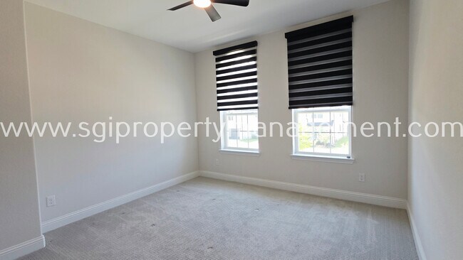Building Photo - 10870 Grayhead Dr