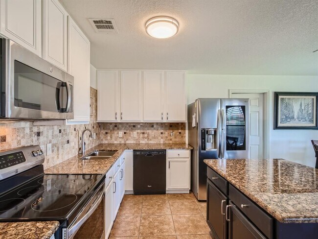 Building Photo - 13129 Thome Valley Dr
