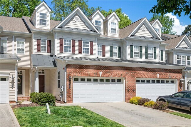Building Photo - Townhouse in Lake Hogan Farms - 4 bedrooms - Amenities include community pool, tennis and playground