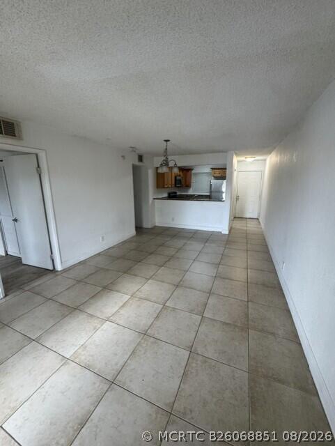Building Photo - 1495 Lake Crystal Dr