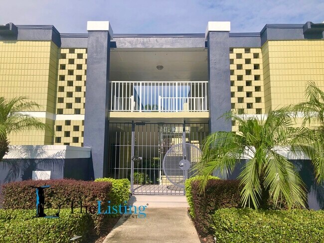 Building Photo - 1301 S Howard Ave