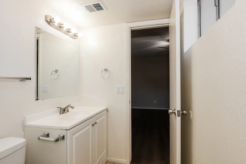 Building Photo - 3011 N 86th Ave