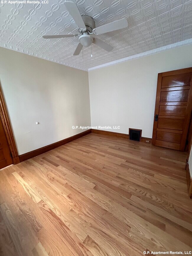 Building Photo - 91 Swan St