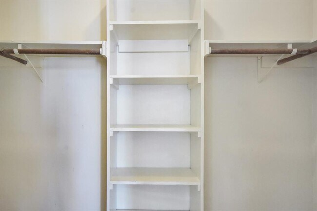 Building Photo - 2529 Rio Grande St